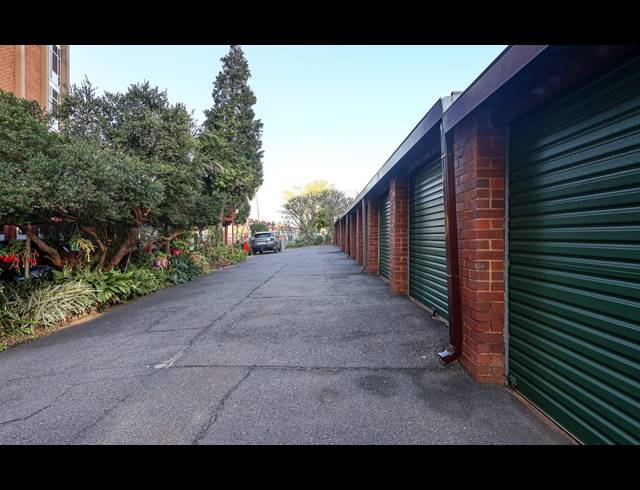 1.5 BEDROOM APARTMENT FOR SALE IN WEAVIND PARK